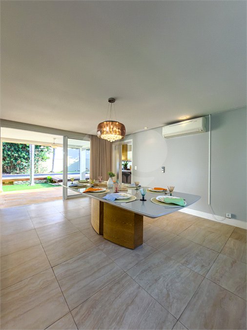 Casa à venda com 4 suítes no condomínio Villa Borghese, Indaiatuba - SP