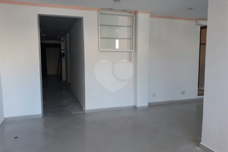 Sobrado para alugar com 4 quartos no Centro, São Roque, SP