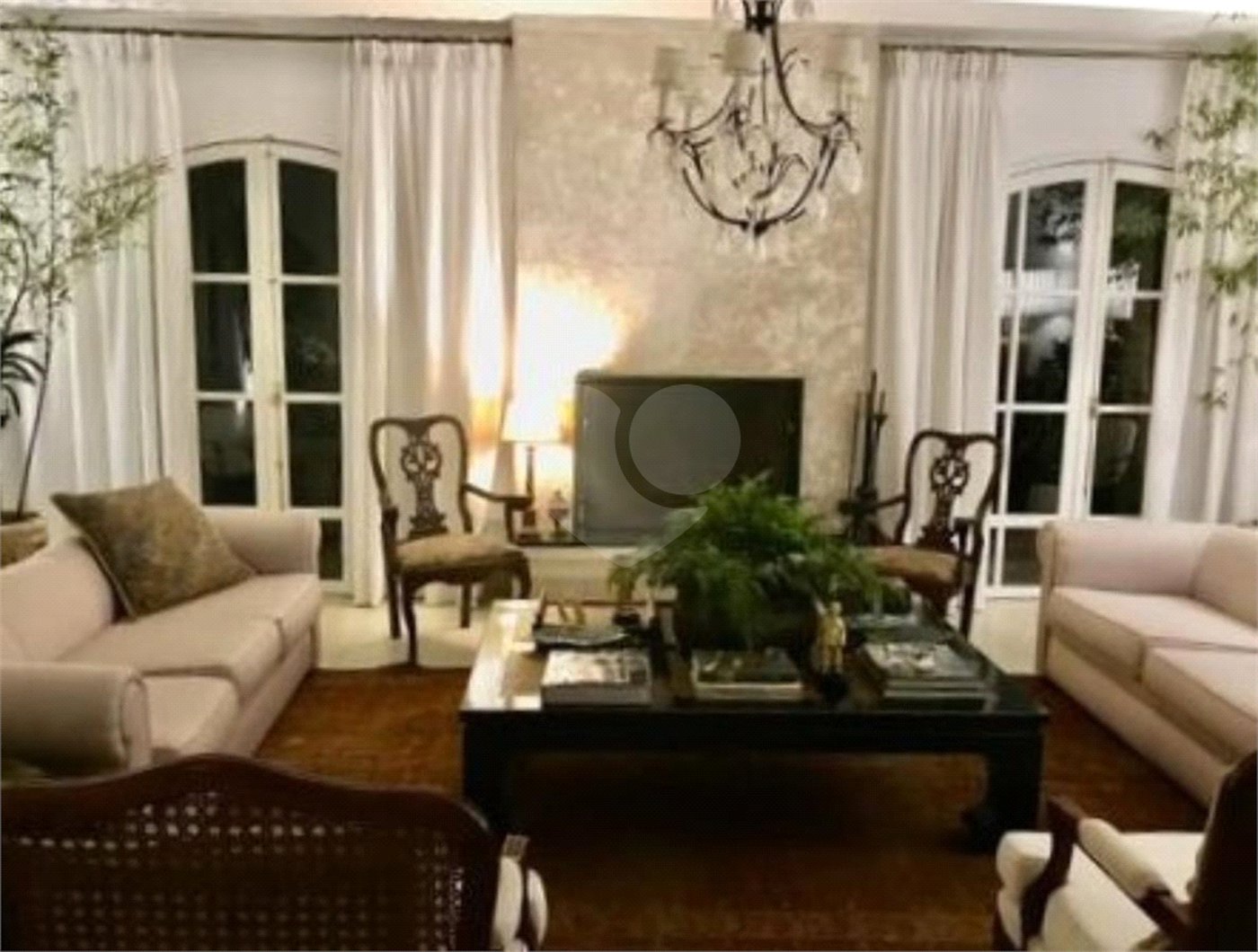 Casa Térrea à venda ou para alugar com 4 quartos, sendo 2 suítes,  em Jardim Guedala, São Paulo, SP