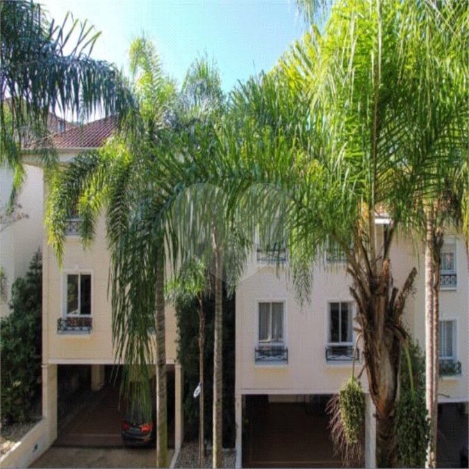 Casa à venda com 3 suítes no condomínio Palma de Mallorca Private Houses, São Paulo - SP