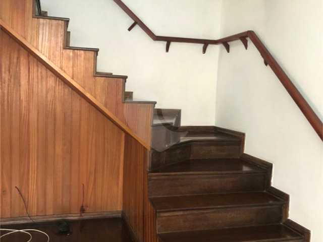 Sobrado à venda com 3 quartos, sendo 1 suíte,  no Centro, Mairiporã, SP
