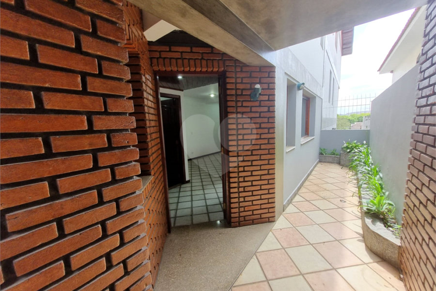 Sobrado à venda com 3 quartos, sendo 1 suíte, em City Recanto Anastácio, São Paulo, SP