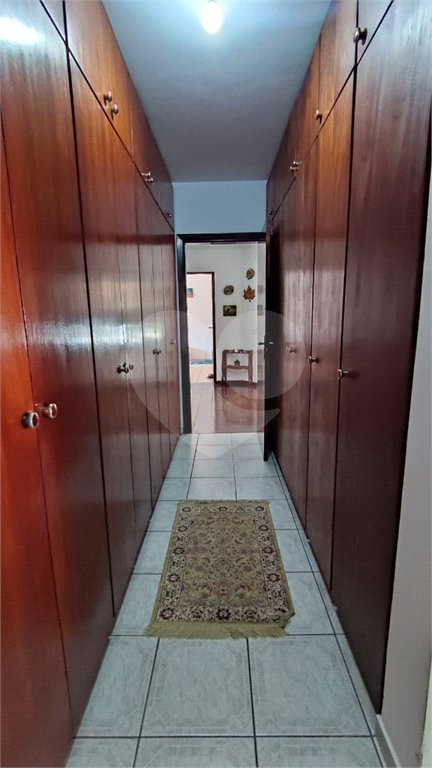Sobrado à venda com 4 quartos, sendo 2 suítes, em Interlagos, São Paulo, SP