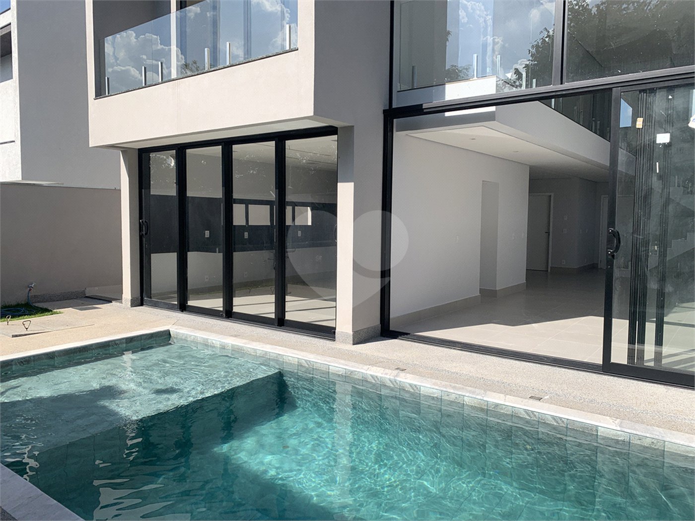 Casa à venda ou para alugar com 4 quartos, sendo 3 suítes, no condomínio Alphaville Nova Esplanada 1, Votorantim - SP