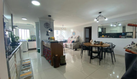 Apartamento à venda com 2 quartos, sendo 1 suíte,  em Campo Grande, São Paulo, SP