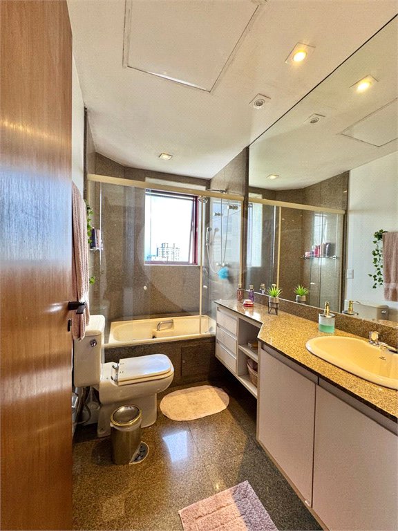 Apartamento à venda com 4 suítes em Vila Suzana, São Paulo, SP