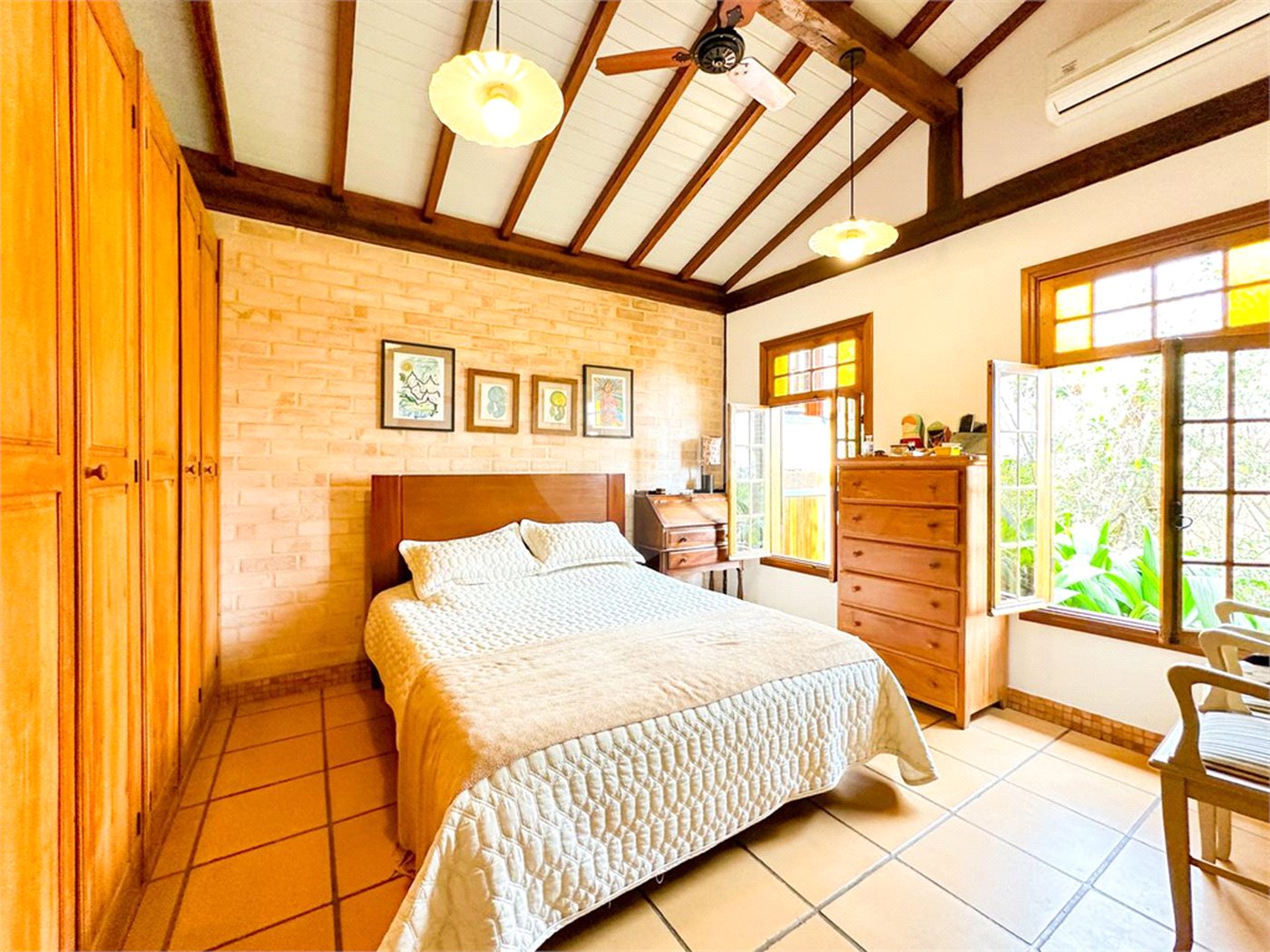 Casa à venda com 3 suítes no condomínio São Joaquim, Vinhedo - SP