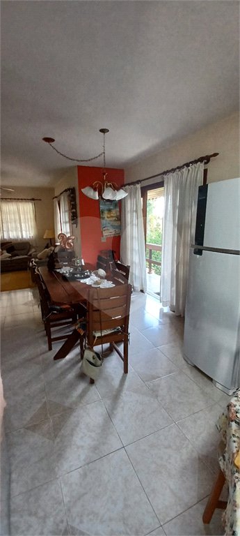 Casa à venda com 3 quartos, sendo 1 suíte, no condomínio Clube de Campo Fazenda Tabarã, Mairiporã - SP