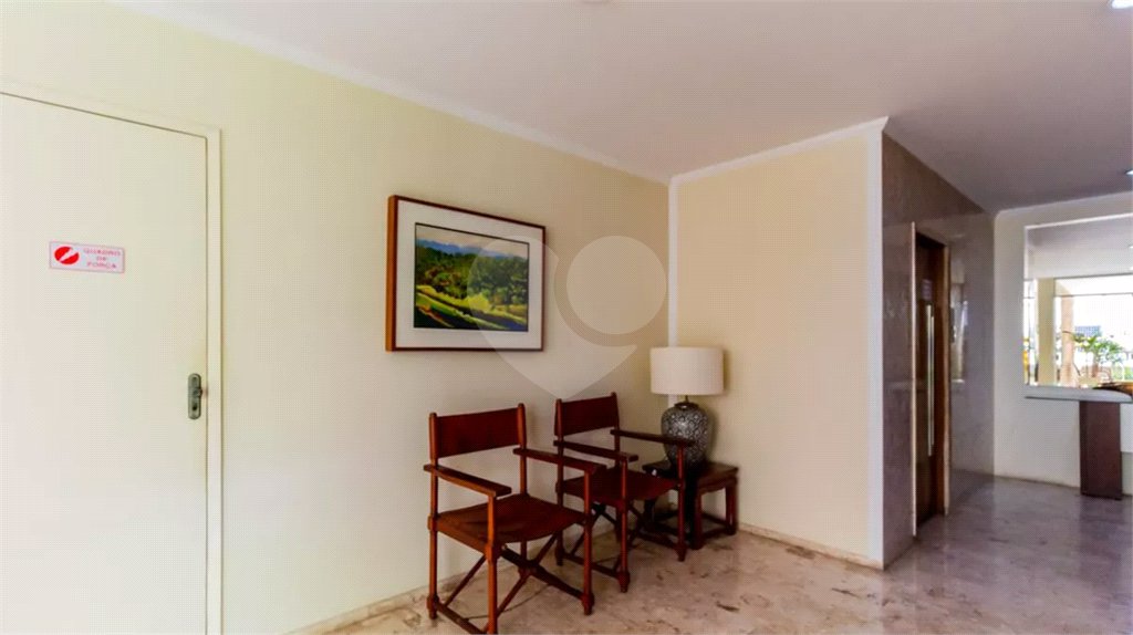Apartamento à venda com 3 quartos, sendo 1 suíte,  em Higienópolis, São Paulo, SP