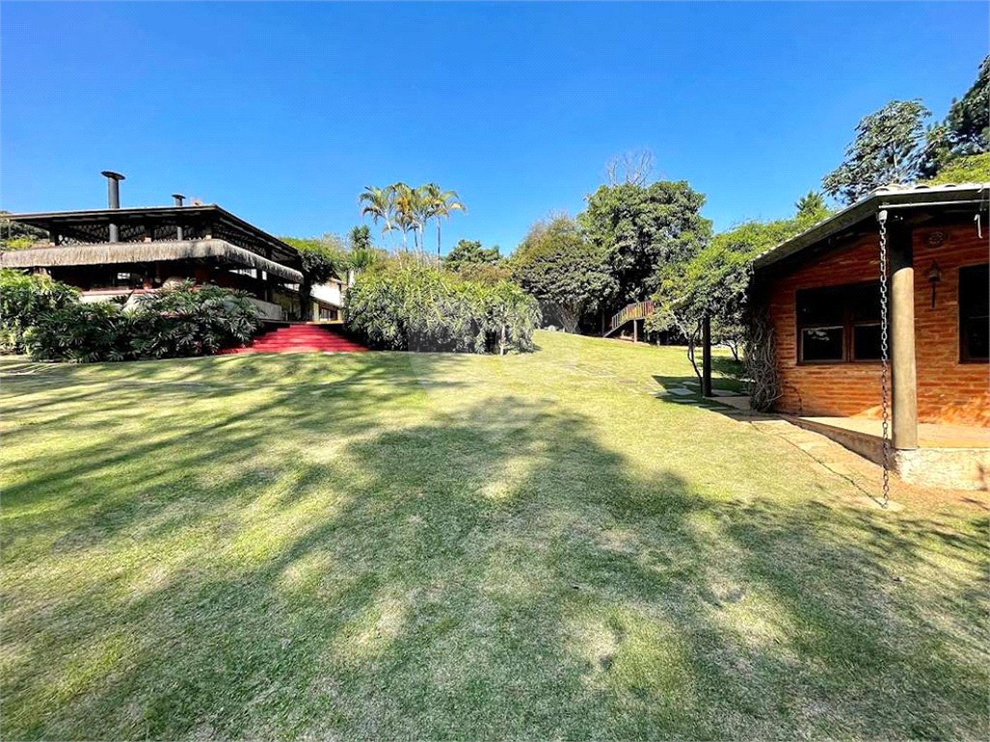 Casa à venda com 4 suítes no condomínio Jardim Mediterrâneo, Cotia - SP