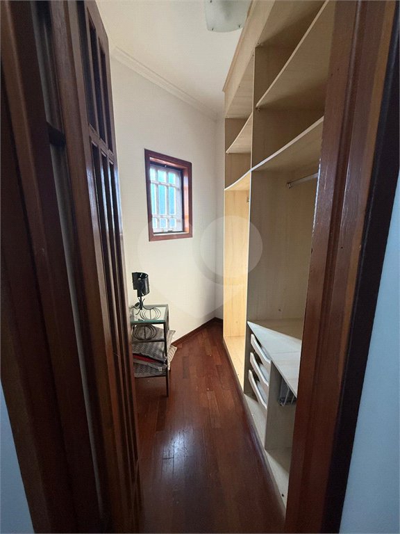 Casa à venda com 4 quartos, sendo 2 suítes,  no condomínio Arujá 5, Arujá - SP