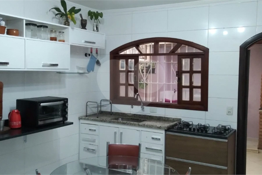 Sobrado à venda com 2 quartos em Tremembé, São Paulo, SP