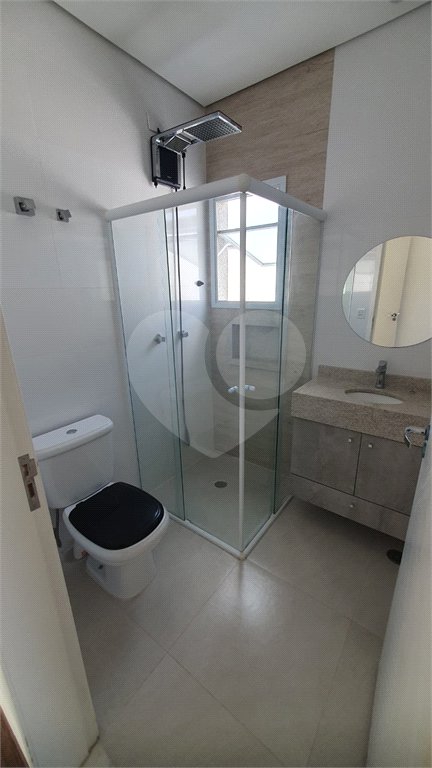 Casa à venda com 3 quartos, sendo 1 suíte, no condomínio Figueira Garden, Atibaia - SP