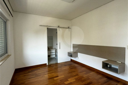 Casa à venda com 4 quartos, sendo 2 suítes,  no condomínio Montblanc, Sorocaba - SP