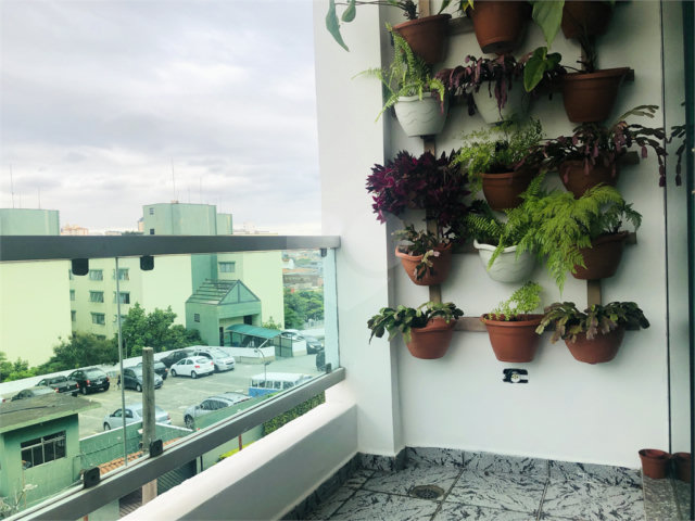 Sobrado à venda com 3 quartos, sendo 1 suíte,  em Vila Romero, São Paulo, SP