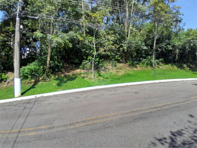 Terreno à venda no condomínio Suíça da Cantareira, Mairiporã - SP