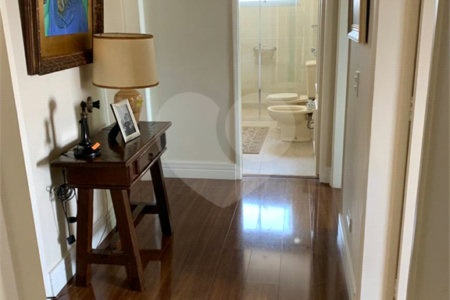 Apartamento à venda com 4 quartos, sendo 2 suítes, em Vila Andrade, São Paulo, SP
