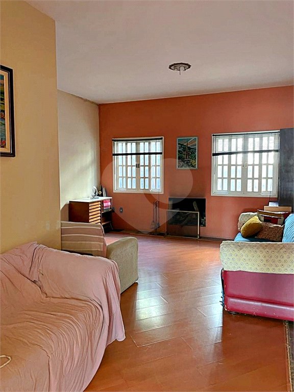 Casa à venda com 4 quartos, sendo 3 suítes,  no condomínio Terras de Santa Teresa, Itupeva - SP