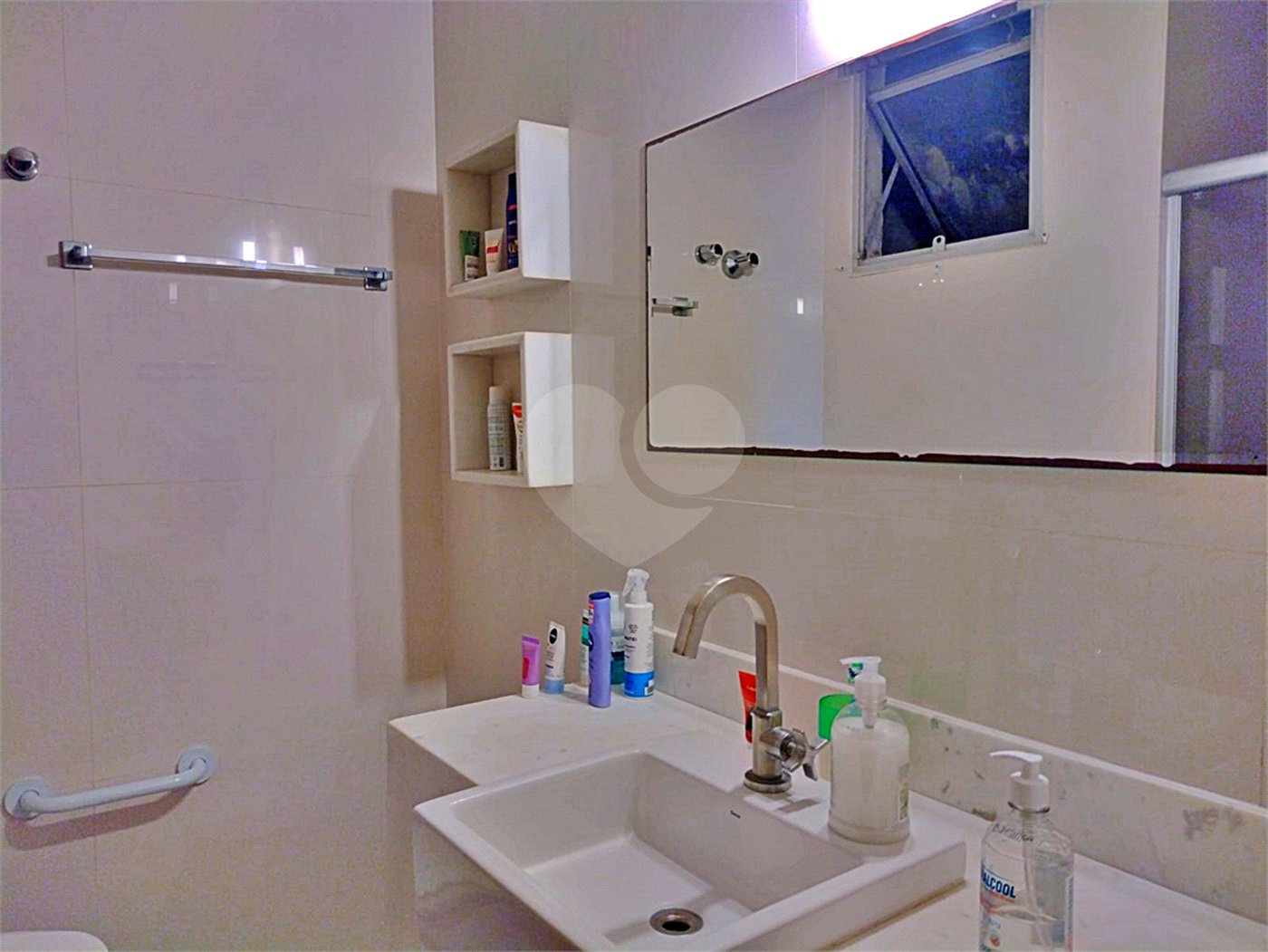 Apartamento à venda ou para alugar com 3 quartos, sendo 1 suíte, em Itaim Bibi, São Paulo, SP