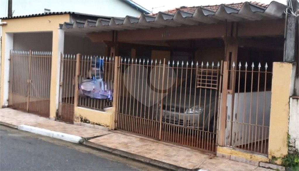 Sobrado à venda com 3 quartos em Tremembé, São Paulo, SP
