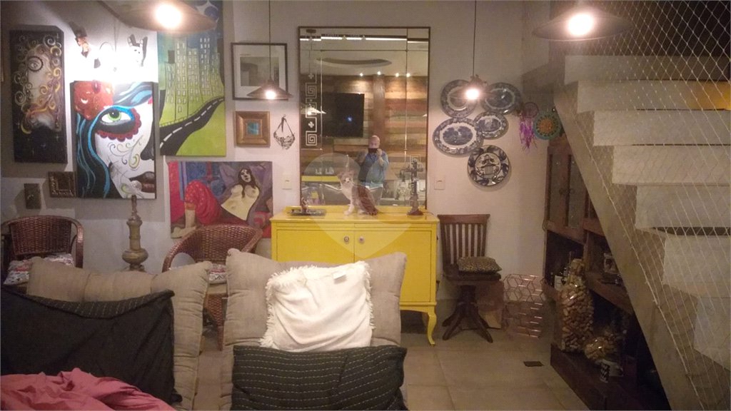 Casa à venda com 3 quartos, sendo 2 suítes, em Vila Mariana, São Paulo, SP