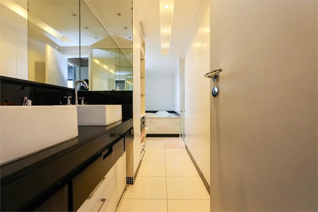 Cobertura à venda com 3 suítes em Vila Suzana, São Paulo, SP