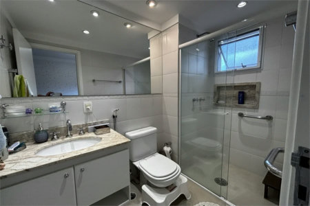 Apartamento para alugar com 3 suítes em Vila Romana, São Paulo, SP
