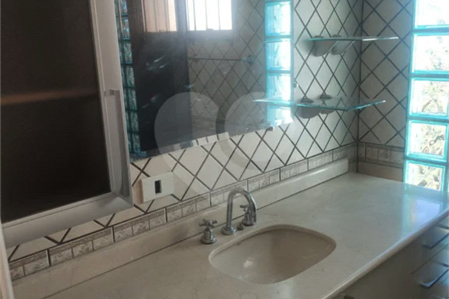 Casa à venda com 3 quartos, sendo 2 suítes, em Jaraguá, São Paulo, SP