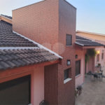 Casa à venda com 3 quartos, sendo 1 suíte, no condomínio Estância Marambaia, Vinhedo - SP