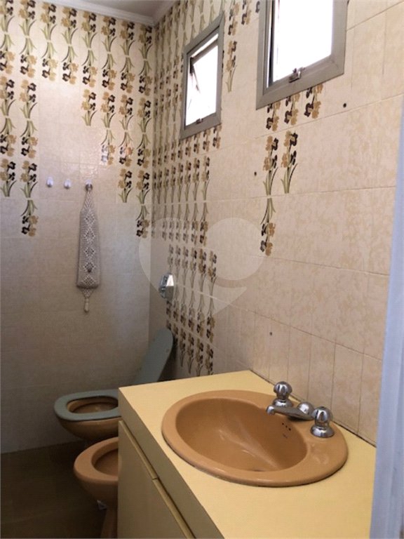Casa à venda com 4 quartos, sendo 2 suítes,  em Jardim Leonor, São Paulo, SP