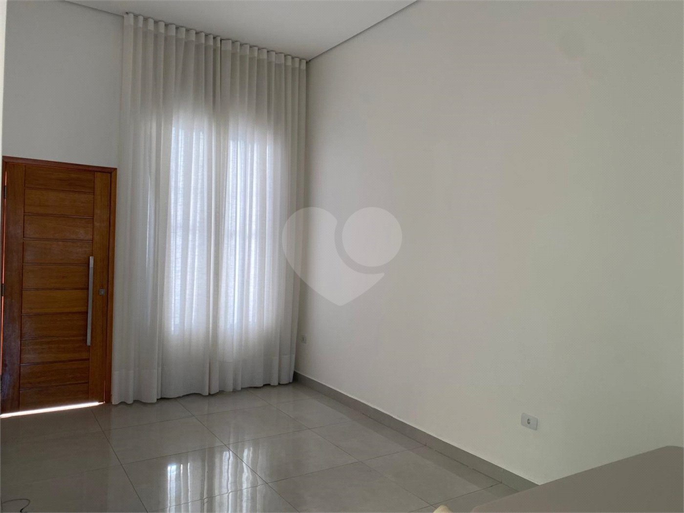 Casa à venda com 2 quartos, sendo 1 suíte, no condomínio Ilha das Águas, Salto - SP