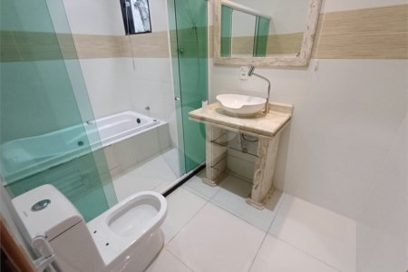 Casa à venda com 3 quartos, sendo 2 suítes, no condomínio Village da Posse, Rio de Janeiro - RJ