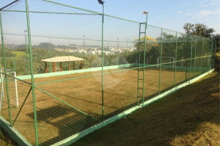 Terreno à venda com 1 suíte no condomínio Bosque dos Cambarás, Valinhos - SP