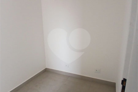 Apartamento à venda com 2 quartos em Vila dos Remédios, São Paulo, SP
