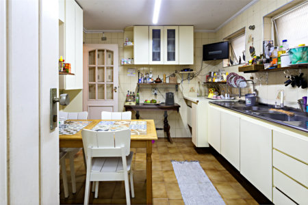 Casa à venda com 4 quartos, sendo 2 suítes, em Jardim Prudência, São Paulo, SP