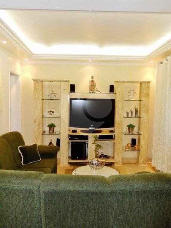 Casa à venda com 3 quartos, sendo 1 suíte, no condomínio Villaggio Di Firenze, São Paulo - SP