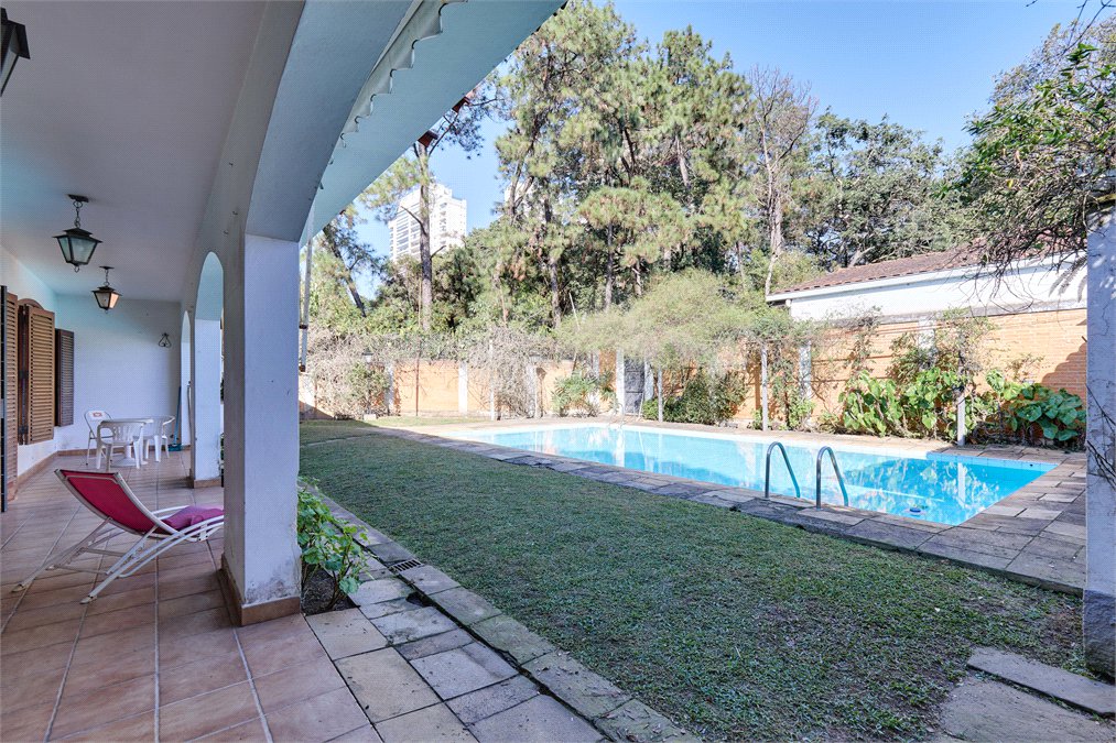 Casa de Vila à venda com 4 suítes em Granja Julieta, São Paulo, SP