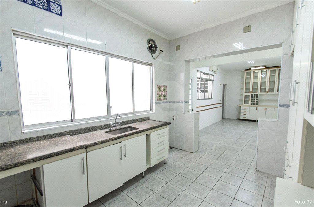 Casa à venda com 3 quartos, sendo 1 suíte,  em Vila Mariana, São Paulo, SP