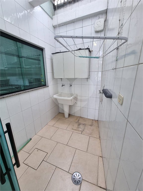 Casa à venda ou para alugar com 3 quartos, sendo 1 suíte,  em Bosque da Saúde, São Paulo, SP
