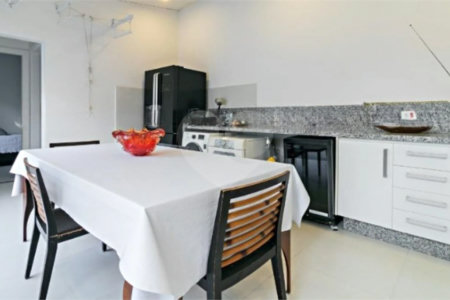 Casa à venda com 4 quartos, sendo 1 suíte, em Jardim Europa, São Paulo, SP