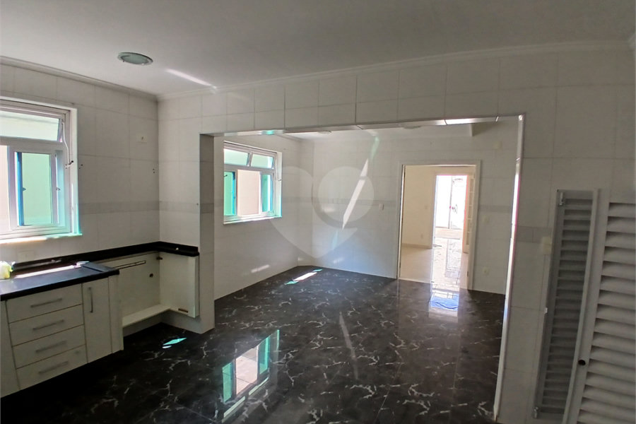 Sobrado à venda com 3 quartos, sendo 1 suíte, em Santana, São Paulo, SP