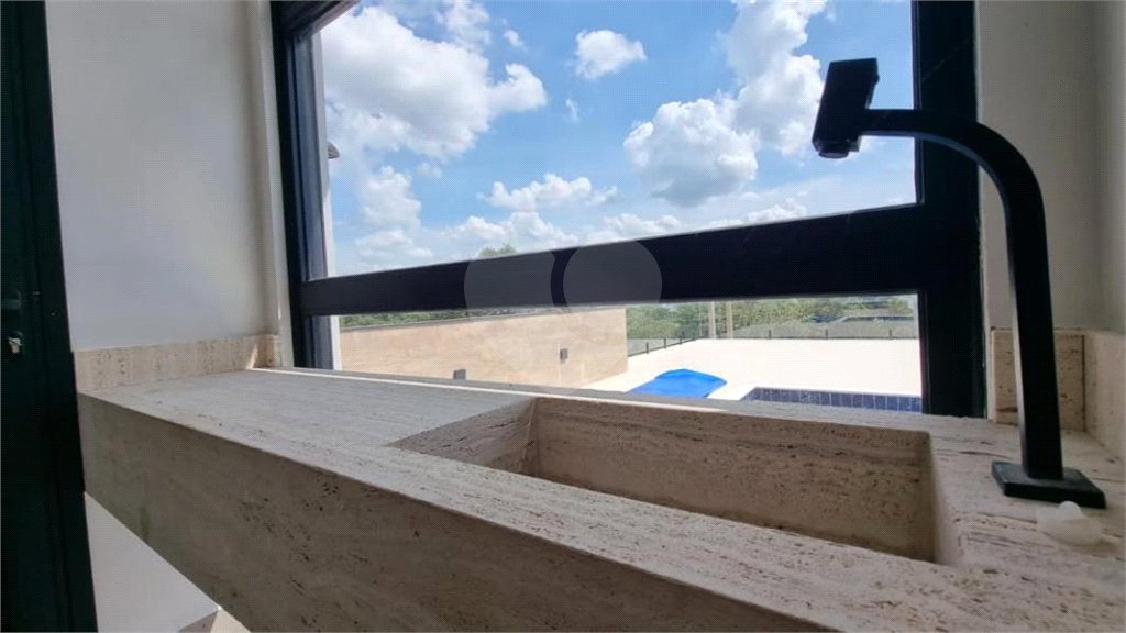 Casa à venda com 3 suítes no condomínio Portal dos Bandeirantes, Salto - SP