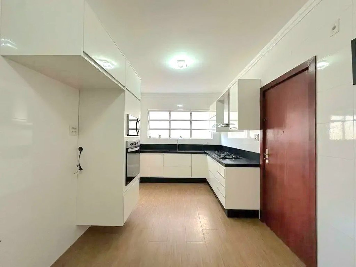 Apartamento perto da praia com 4 dormitórios à venda, 184 m² por R$ 980.000 - Gonzaga - Santos/SP