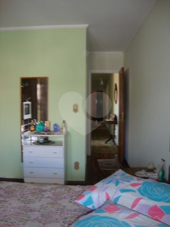 Sobrado à venda com 3 quartos, sendo 1 suíte, em Parada Inglesa, São Paulo, SP