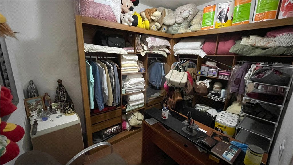 Sobrado à venda com 3 quartos em Jardim Laila, Embu das Artes, SP