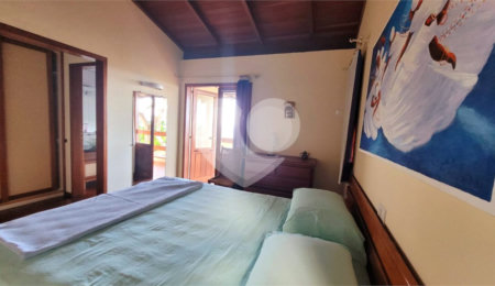 Casa à venda com 3 suítes no Centro, Santa Cruz Cabrália, BA
