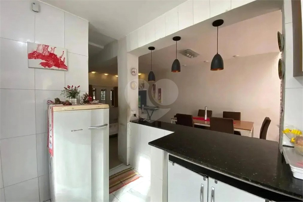 Sobrado à venda com 3 quartos, sendo 2 suítes, em Conjunto Residencial Butantã, São Paulo, SP