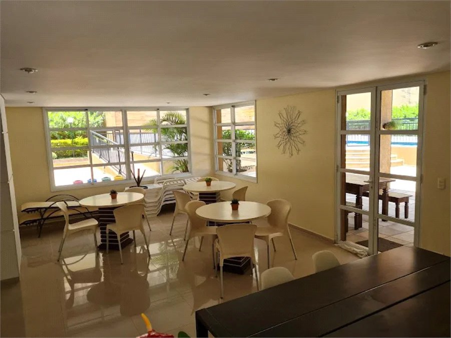 Apartamento à venda com 3 suítes em Vila Suzana, São Paulo, SP