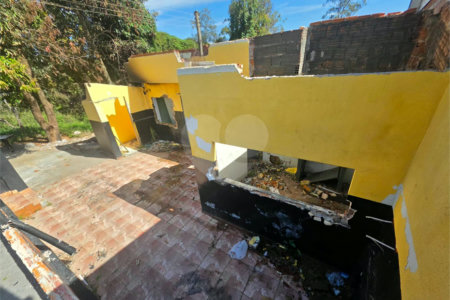 Terreno 240m² Vila Nery
