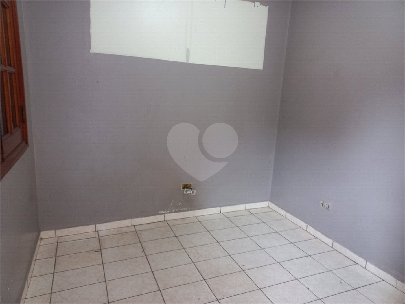 Sobrado à venda com 4 quartos, sendo 3 suítes, em Cidade São Francisco, São Paulo, SP